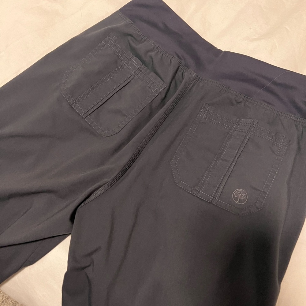 Healing hands womens scrub set